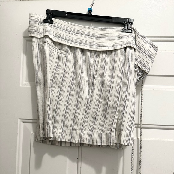 VINCE Striped Fold Over Waist Drawstring Shorts - Picture 2 of 3